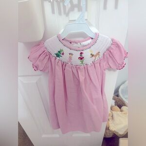 Smocked Auctions. 2T. Grinch Smock.